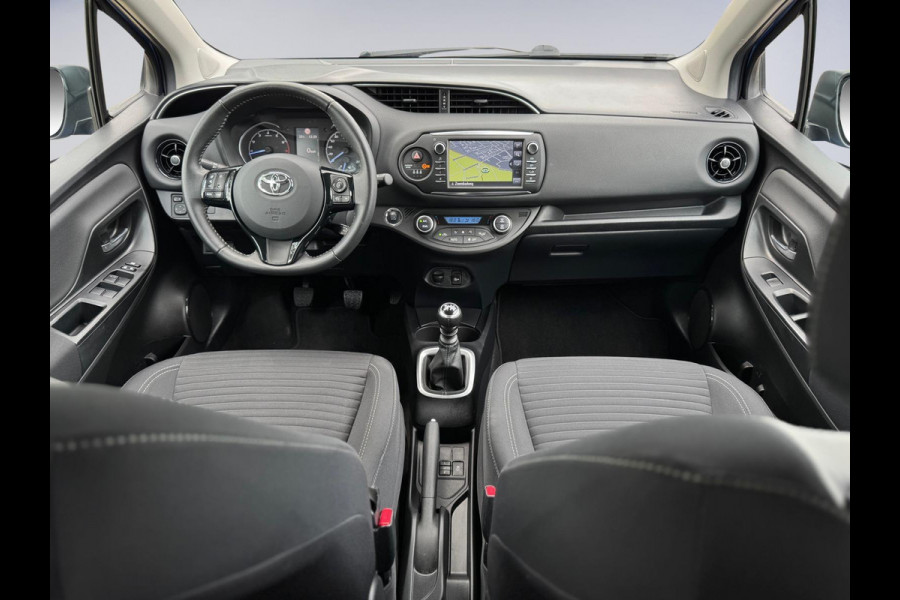 Toyota Yaris 1.5 VVT-i Executive, 112 pk, trekhaak, 5 deurs, navigatie, climaat control, cruisecontrol