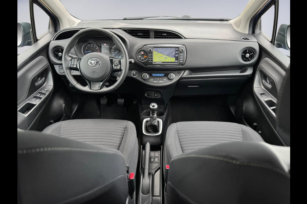 Toyota Yaris 1.5 VVT-i Executive, 112 pk, trekhaak, 5 deurs, navigatie, climaat control, cruisecontrol