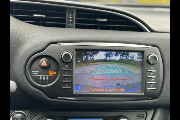 Toyota Yaris 1.5 VVT-i Executive, 112 pk, trekhaak, 5 deurs, navigatie, climaat control, cruisecontrol