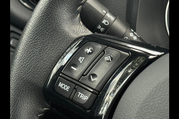 Toyota Yaris 1.5 VVT-i Executive, 112 pk, trekhaak, 5 deurs, navigatie, climaat control, cruisecontrol