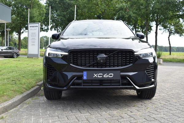 Volvo XC60 T6 350PK Plug-in hybrid AWD Plus Black Edition | 4000.- voorraadkorting| Panodak | H&K | 360 Camera | 21"LMV | ACC