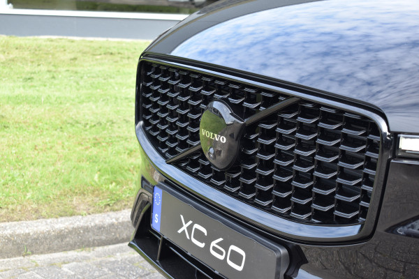 Volvo XC60 T6 350PK Plug-in hybrid AWD Plus Black Edition | 4000.- voorraadkorting| Panodak | H&K | 360 Camera | 21"LMV | ACC