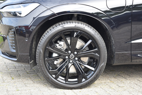 Volvo XC60 T6 350PK Plug-in hybrid AWD Plus Black Edition | 4000.- voorraadkorting| Panodak | H&K | 360 Camera | 21"LMV | ACC