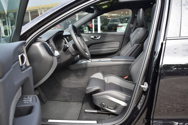 Volvo XC60 T6 350PK Plug-in hybrid AWD Plus Black Edition | 4000.- voorraadkorting| Panodak | H&K | 360 Camera | 21"LMV | ACC