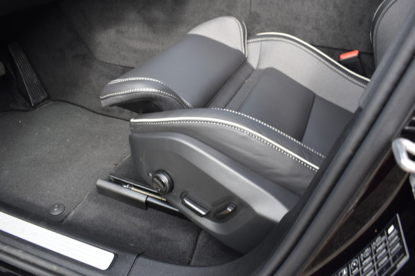 Volvo XC60 T6 350PK Plug-in hybrid AWD Plus Black Edition | 4000.- voorraadkorting| Panodak | H&K | 360 Camera | 21"LMV | ACC