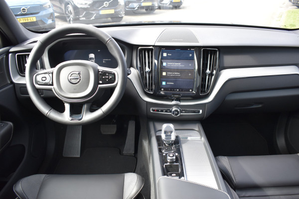 Volvo XC60 T6 350PK Plug-in hybrid AWD Plus Black Edition | 4000.- voorraadkorting| Panodak | H&K | 360 Camera | 21"LMV | ACC