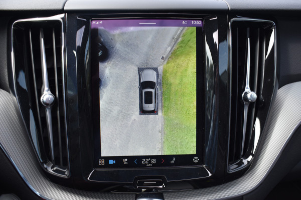 Volvo XC60 T6 350PK Plug-in hybrid AWD Plus Black Edition | 4000.- voorraadkorting| Panodak | H&K | 360 Camera | 21"LMV | ACC