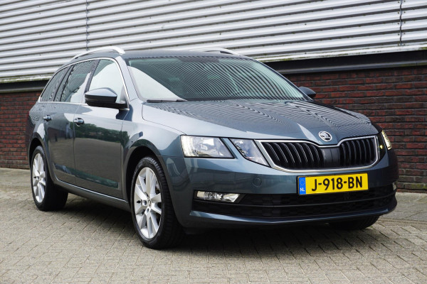 Škoda Octavia Combi 1.5 TSI 150PK/Trekhaak/17Inch/Leer-stof/ Business Edition.