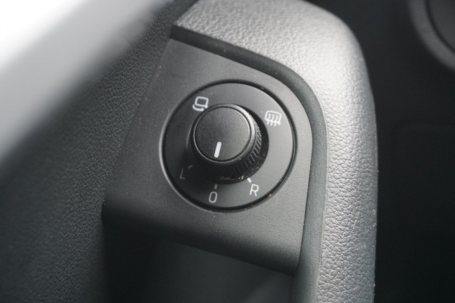 Škoda Octavia Combi 1.5 TSI 150PK/Trekhaak/17Inch/Leer-stof/ Business Edition.