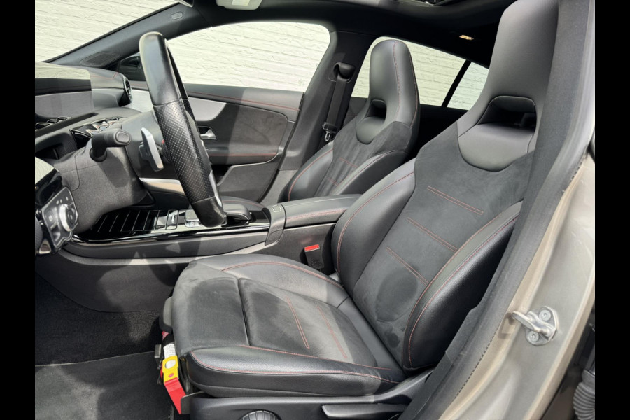 Mercedes-Benz CLA-Klasse Shooting Brake 180 Business Solution AMG Automaat Cruise control Climate control Pano Parkeersensoren