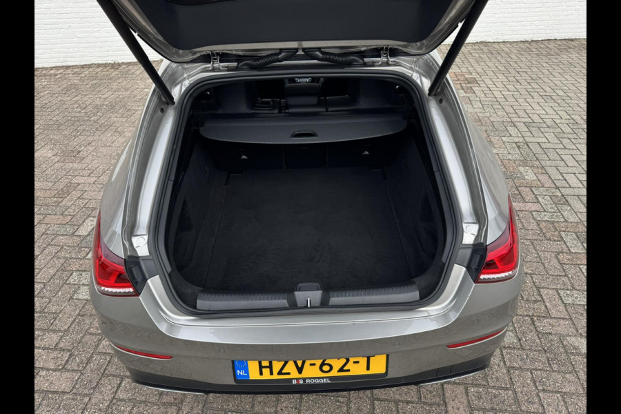 Mercedes-Benz CLA-Klasse Shooting Brake 180 Business Solution AMG Automaat Cruise control Climate control Pano Parkeersensoren