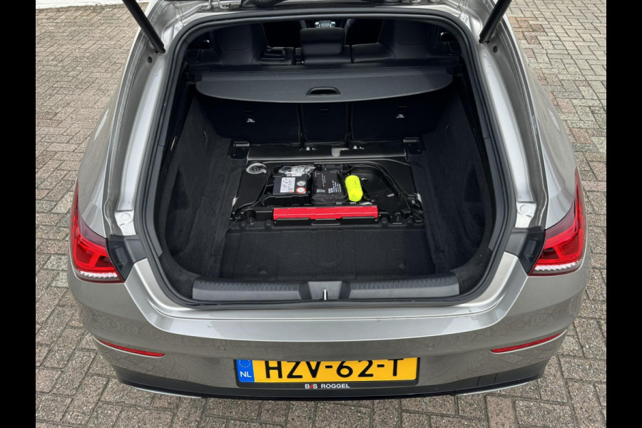 Mercedes-Benz CLA-Klasse Shooting Brake 180 Business Solution AMG Automaat Cruise control Climate control Pano Parkeersensoren