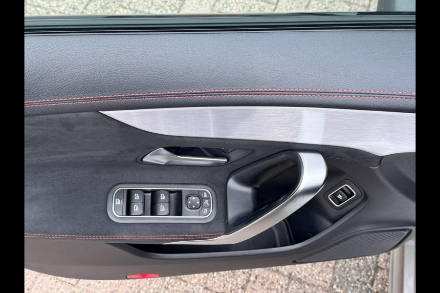 Mercedes-Benz CLA-Klasse Shooting Brake 180 Business Solution AMG Automaat Cruise control Climate control Pano Parkeersensoren