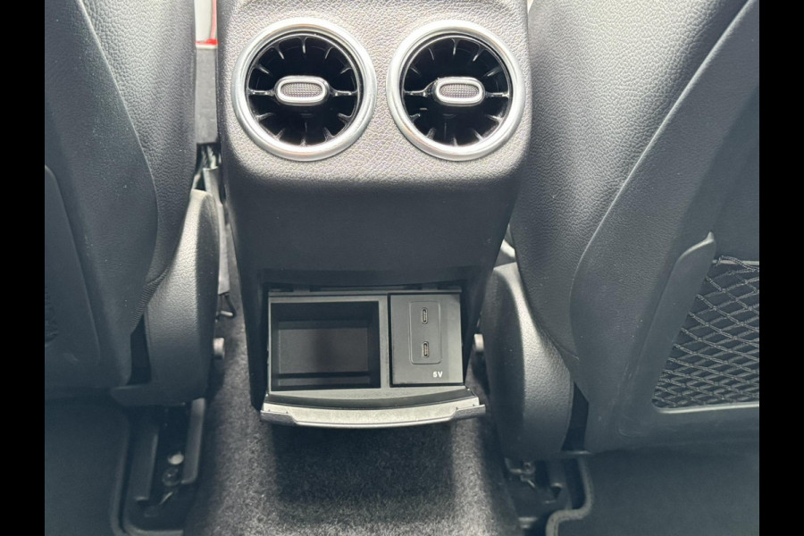 Mercedes-Benz CLA-Klasse Shooting Brake 180 Business Solution AMG Automaat Cruise control Climate control Pano Parkeersensoren