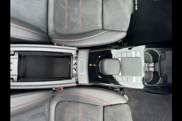Mercedes-Benz CLA-Klasse Shooting Brake 180 Business Solution AMG Automaat Cruise control Climate control Pano Parkeersensoren