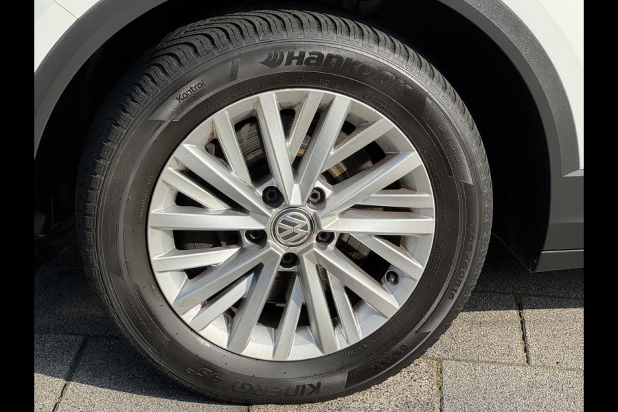 Volkswagen T-Roc 1.0 TSI Style - Airco I LED I PDC I Comfort pakket I Sport velgen I Dealer onderhouden