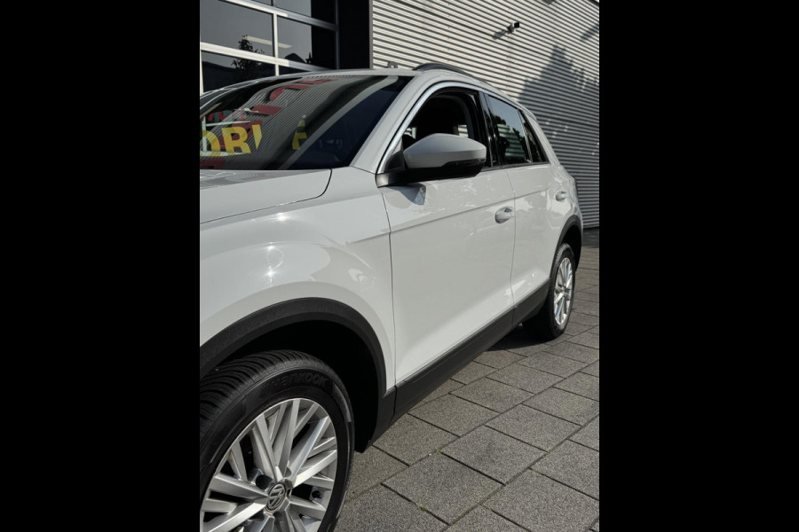 Volkswagen T-Roc 1.0 TSI Style - Airco I LED I PDC I Comfort pakket I Sport velgen I Dealer onderhouden