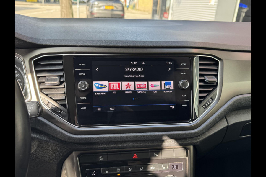 Volkswagen T-Roc 1.0 TSI Style - Airco I LED I PDC I Comfort pakket I Sport velgen I Dealer onderhouden