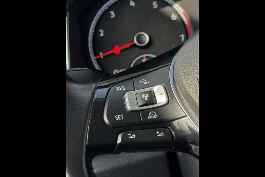 Volkswagen T-Roc 1.0 TSI Style - Airco I LED I PDC I Comfort pakket I Sport velgen I Dealer onderhouden
