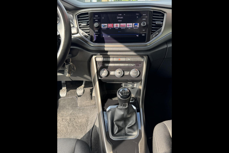 Volkswagen T-Roc 1.0 TSI Style - Airco I LED I PDC I Comfort pakket I Sport velgen I Dealer onderhouden