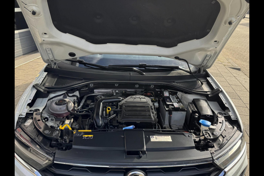 Volkswagen T-Roc 1.0 TSI Style - Airco I LED I PDC I Comfort pakket I Sport velgen I Dealer onderhouden
