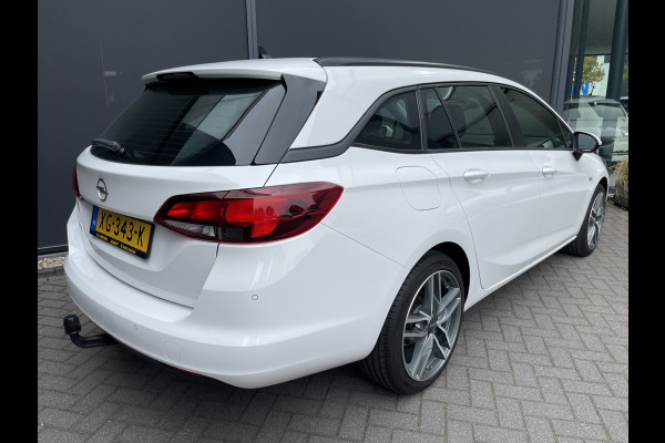 Opel Astra Sports Tourer 1.0 Turbo Online Edition Airco - Cruise control - Parkeersensoren achter - Licht metalen velgen 18 inch - Navigatie - Lederen stuurwiel