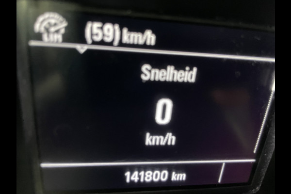 Opel Astra Sports Tourer 1.0 Turbo Online Edition Airco - Cruise control - Parkeersensoren achter - Licht metalen velgen 18 inch - Navigatie - Lederen stuurwiel