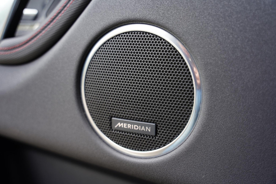 Land Rover Discovery Sport P300e 1.5 R-Dynamic HSE Panoramadak Meridian Head Up