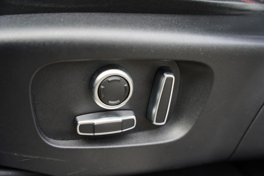 Land Rover Discovery Sport P300e 1.5 R-Dynamic HSE Panoramadak Meridian Head Up