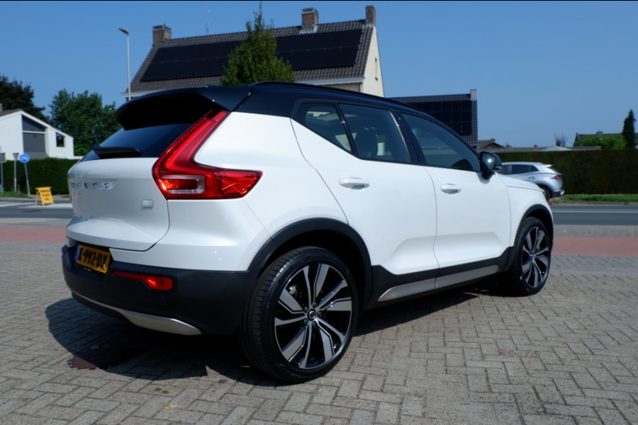 Volvo XC40 Recharge P8 AWD R-Des /Full Options/408PK/ INCL. BOVAG