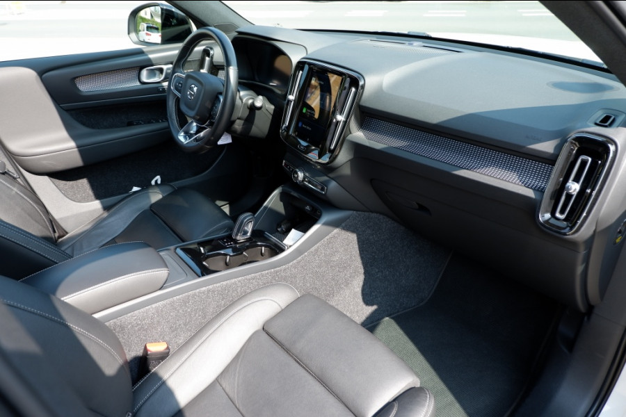 Volvo XC40 Recharge P8 AWD R-Des /Full Options/408PK/ INCL. BOVAG