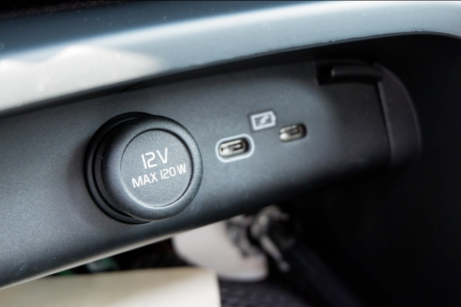 Volvo XC40 Recharge P8 AWD R-Des /Full Options/408PK/ INCL. BOVAG