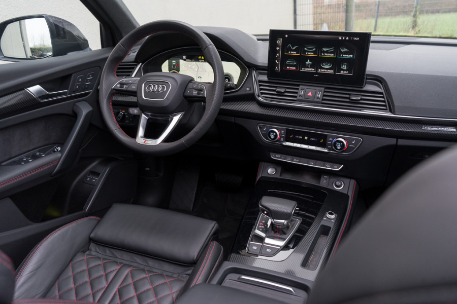 Audi Q5 50 TFSI e Competition Quattro / MTM Bodykit/ Luchtvering/ Trekhaak/ Panoramadak/ 220kW (300PK)
