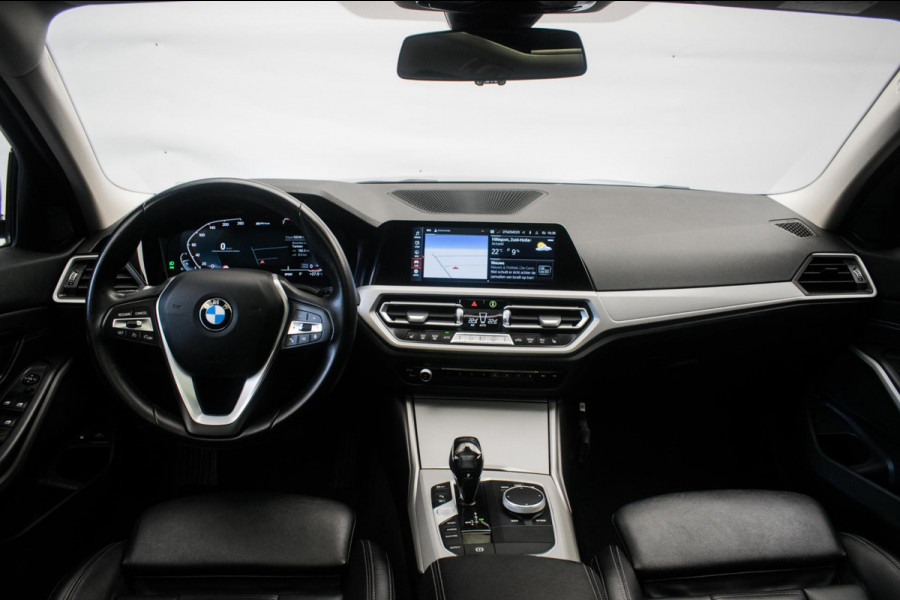 BMW 3 Serie Touring 320e Sportline ORG NL [ Laser Panoramadak Elektrische Trekhaak M Sport Velgen Stoelverwarming Leder Carplay ]