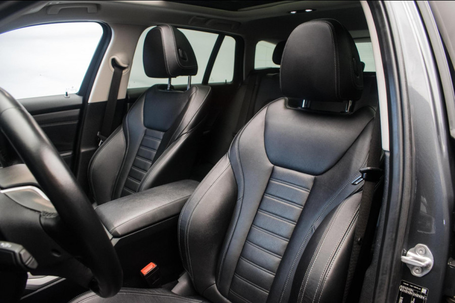 BMW 3 Serie Touring 320e Sportline ORG NL [ Laser Panoramadak Elektrische Trekhaak M Sport Velgen Stoelverwarming Leder Carplay ]