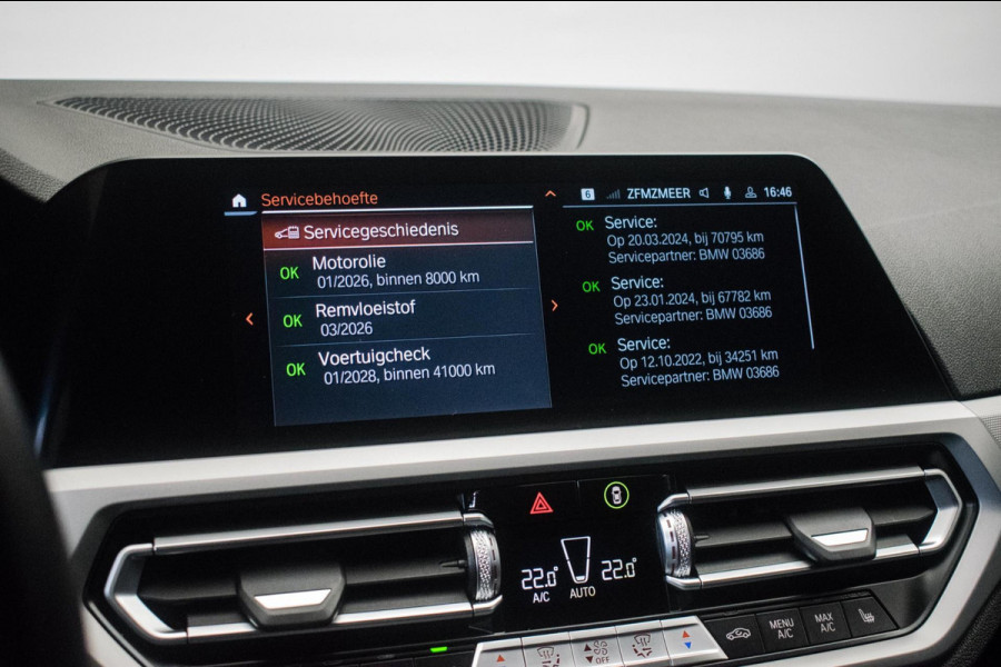 BMW 3 Serie Touring 320e Sportline ORG NL [ Laser Panoramadak Elektrische Trekhaak M Sport Velgen Stoelverwarming Leder Carplay ]