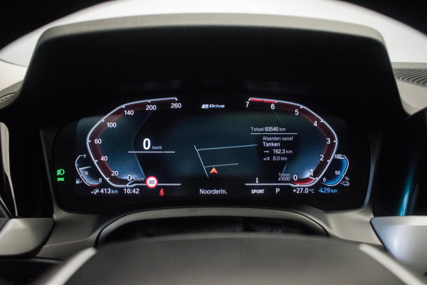 BMW 3 Serie Touring 320e Sportline ORG NL [ Laser Panoramadak Elektrische Trekhaak M Sport Velgen Stoelverwarming Leder Carplay ]