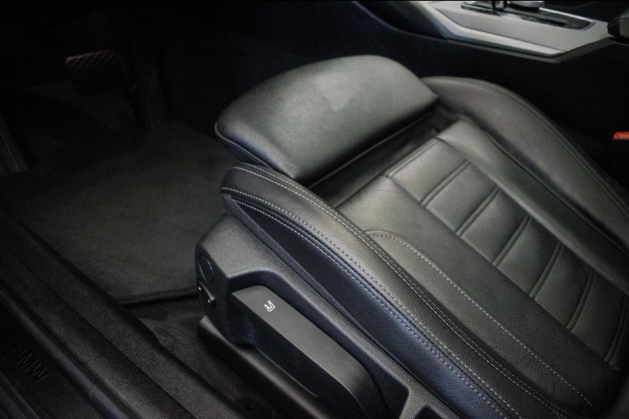 BMW 3 Serie Touring 320e Sportline ORG NL [ Laser Panoramadak Elektrische Trekhaak M Sport Velgen Stoelverwarming Leder Carplay ]
