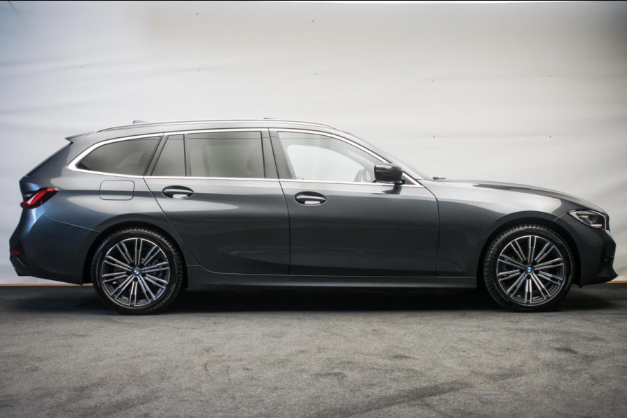 BMW 3 Serie Touring 320e Sportline ORG NL [ Laser Panoramadak Elektrische Trekhaak M Sport Velgen Stoelverwarming Leder Carplay ]