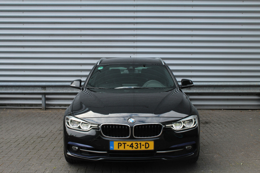 BMW 3 Serie Touring 320i 184pk High Executive Automaat NL-Auto NAP Clima Cruise Navi PDC El. Klep 18"LMV