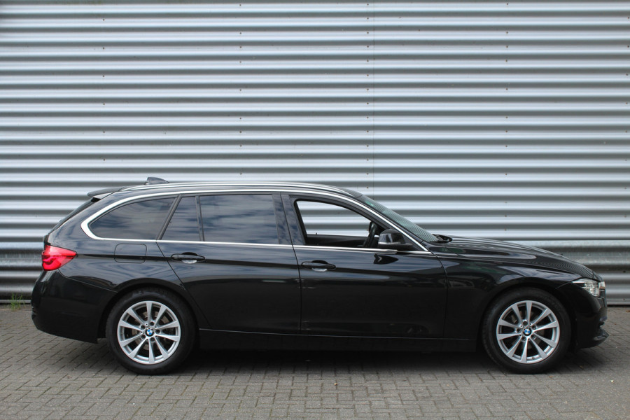 BMW 3 Serie Touring 320i 184pk High Executive Automaat NL-Auto NAP Clima Cruise Navi PDC El. Klep 18"LMV