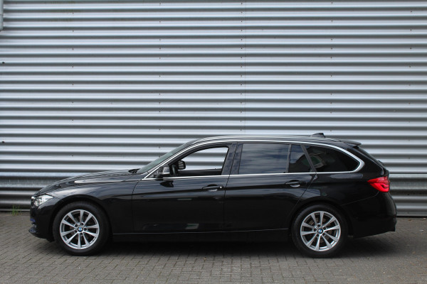 BMW 3 Serie Touring 320i 184pk High Executive Automaat NL-Auto NAP Clima Cruise Navi PDC El. Klep 18"LMV