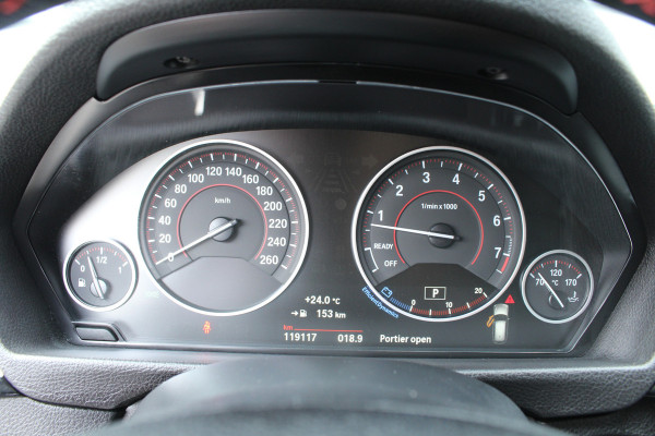 BMW 3 Serie Touring 320i 184pk High Executive Automaat NL-Auto NAP Clima Cruise Navi PDC El. Klep 18"LMV