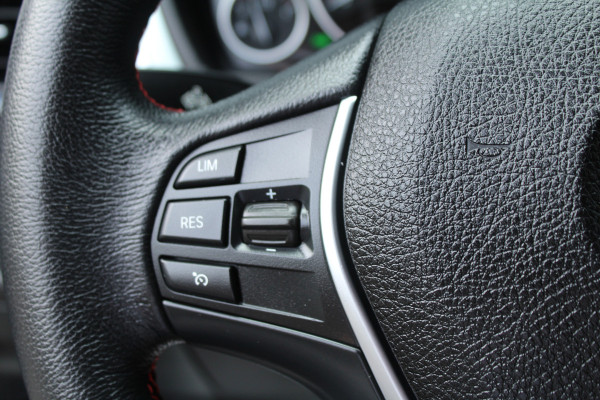 BMW 3 Serie Touring 320i 184pk High Executive Automaat NL-Auto NAP Clima Cruise Navi PDC El. Klep 18"LMV