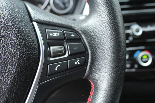 BMW 3 Serie Touring 320i 184pk High Executive Automaat NL-Auto NAP Clima Cruise Navi PDC El. Klep 18"LMV