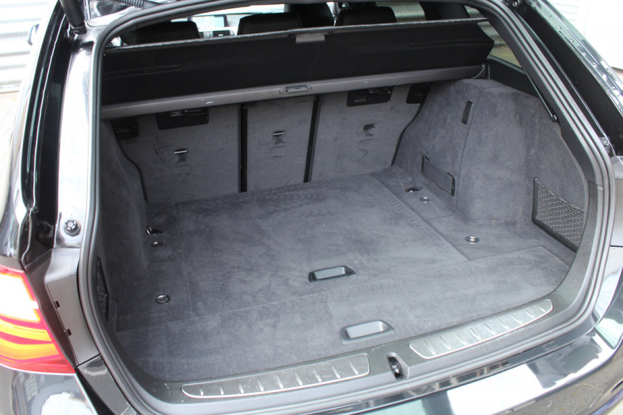 BMW 3 Serie Touring 320i 184pk High Executive Automaat NL-Auto NAP Clima Cruise Navi PDC El. Klep 18"LMV