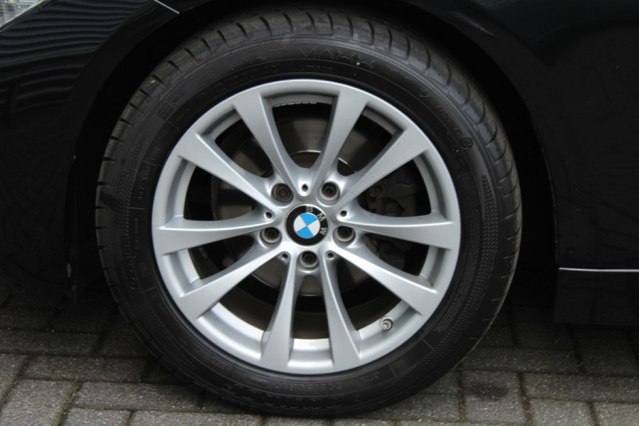 BMW 3 Serie Touring 320i 184pk High Executive Automaat NL-Auto NAP Clima Cruise Navi PDC El. Klep 18"LMV