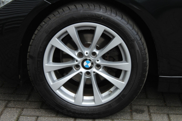 BMW 3 Serie Touring 320i 184pk High Executive Automaat NL-Auto NAP Clima Cruise Navi PDC El. Klep 18"LMV