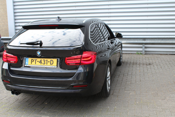BMW 3 Serie Touring 320i 184pk High Executive Automaat NL-Auto NAP Clima Cruise Navi PDC El. Klep 18"LMV