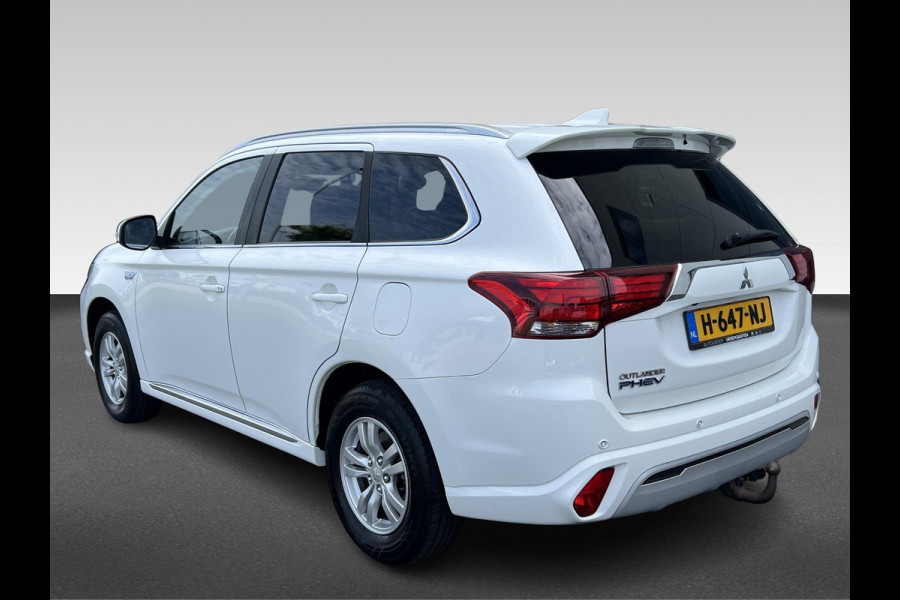 Mitsubishi Outlander 2.4 PHEV Pure | trekhaak